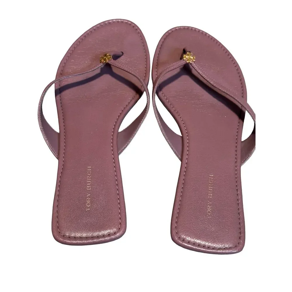 Tory Burch Leather Flip Flops in Lavendar with Gold Logo Size 8.5 Thong Sandals